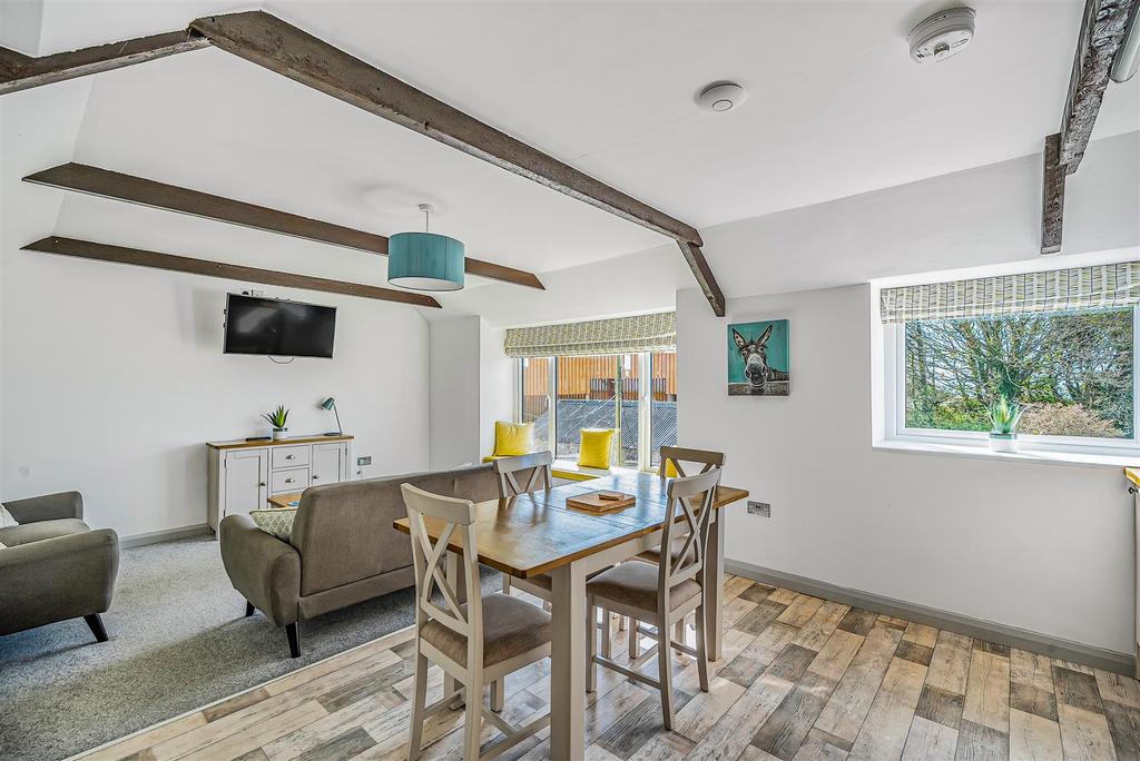 Horseshoe Cottage