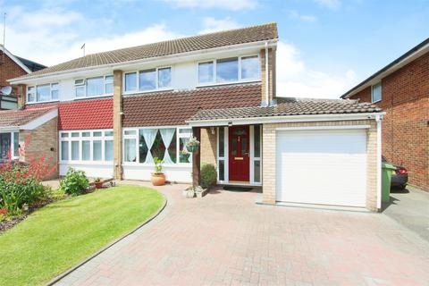 4 bedroom semi-detached house for sale, The Fairway, Sittingbourne