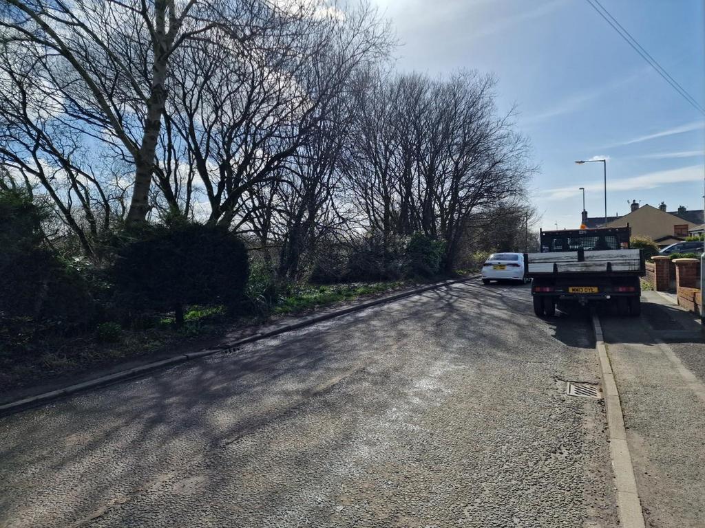 Fronting On To Walmersley Old Road