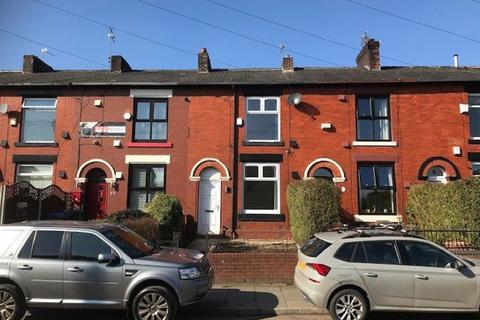 2 bedroom terraced house to rent, Mills Hill Road, Middleton, M24 2EF