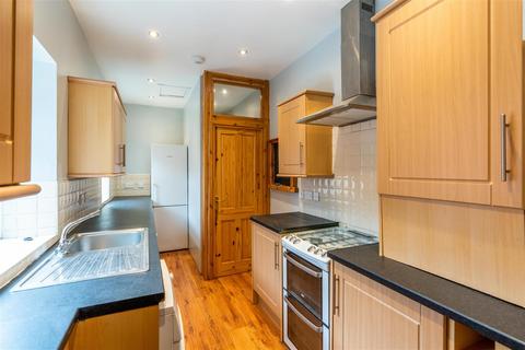 2 bedroom flat to rent, Chillingham Road , Heaton , Newcastle Upon Tyne