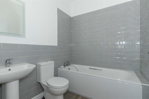 2 bedroom house to rent, Liverpool Road, Worthing