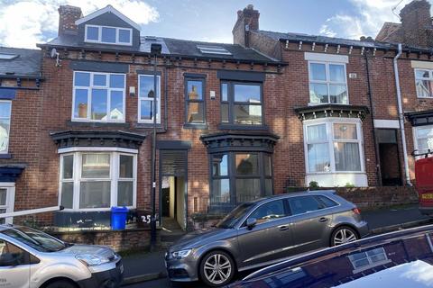 4 bedroom terraced house to rent, Hunter House Road, Hunters Bar, Sheffield