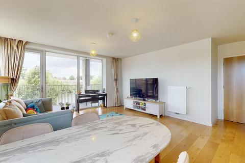 3 bedroom apartment for sale, Durham Wharf Drive, Brentford