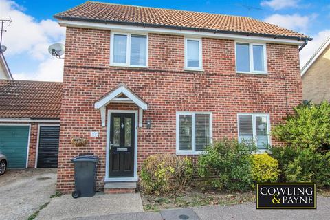 4 bedroom detached house to rent, Brent Avenue, South Woodham Ferrers