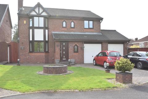 4 bedroom detached house for sale, Acorn Close, Manchester M45