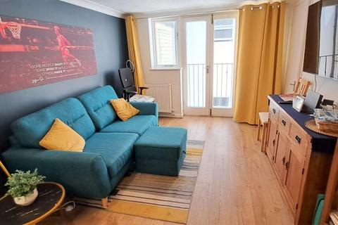 1 bedroom flat for sale, Lower Rock Gardens, Brighton