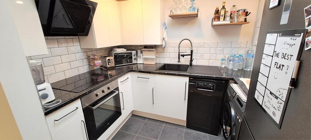 Kitchen shot 2.jpg