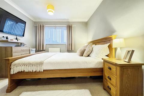 3 bedroom house to rent, Saltash Road, Kingston Upon Hull