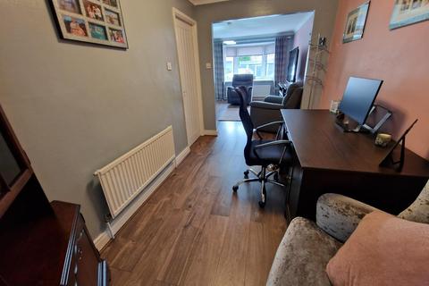 24 Elterwater Close, Bury, BL8 1UW