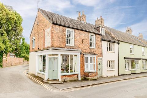 2 bedroom end of terrace house for sale, High Street, Berkeley, GL13 9BH