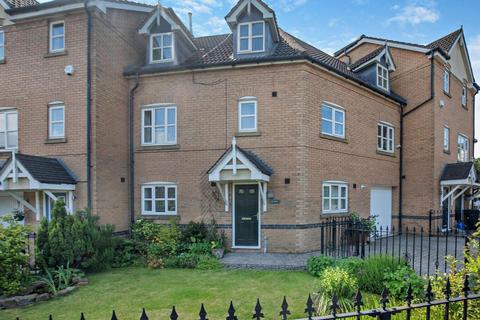 3 bedroom townhouse for sale, Nightingale Drive, Harrogate HG1 4NJ