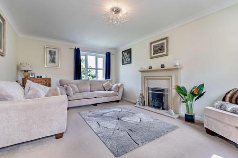 3 bedroom townhouse for sale, Nightingale Drive, Harrogate HG1 4NJ