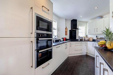 3 bedroom townhouse for sale, Nightingale Drive, Harrogate HG1 4NJ