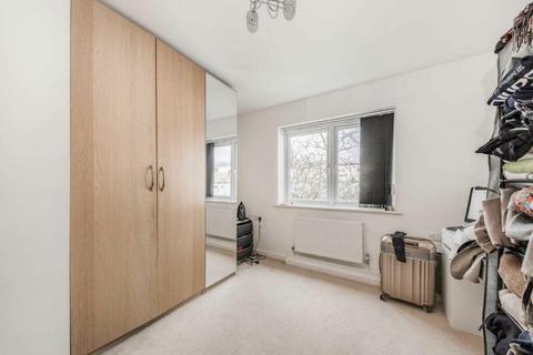 2 bedroom flat for sale, Gateway Court, Convent Way, Southall