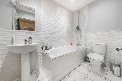 15, Gateway Court Convent Way, Southall, UB2 5PT