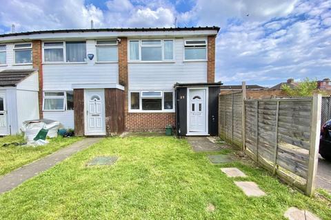 3 bedroom end of terrace house for sale, Selan Gardens, Hayes