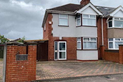 3 bedroom semi-detached house for sale, Berwick Avenue, Hayes