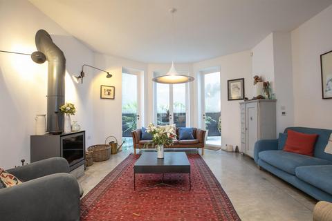 5 bedroom end of terrace house for sale, Grove Park, Camberwell, SE5