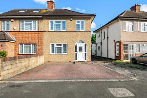 70 Goshawk Gardens, Hayes, UB4 8LB
