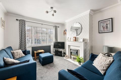 70 Goshawk Gardens, Hayes, UB4 8LB