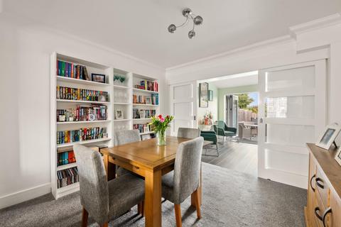 70 Goshawk Gardens, Hayes, UB4 8LB