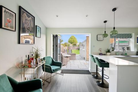 70 Goshawk Gardens, Hayes, UB4 8LB