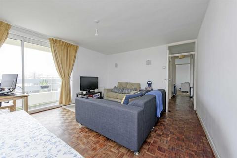 2 bedroom flat to rent, March Court, Warwick Drive, Putney