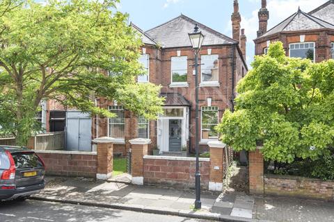 6 bedroom house to rent, Exeter Road, London, NW2