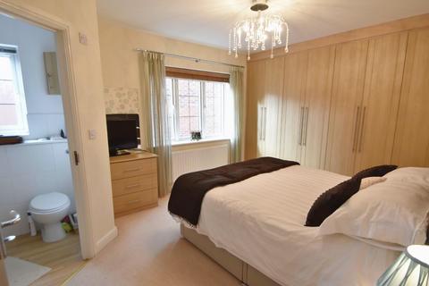 5 Albemarle Place, Tottington, Bury, BL8 3GN
