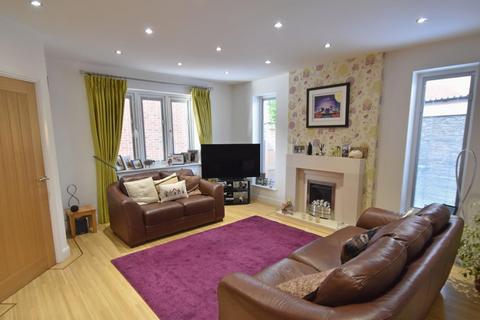 3 bedroom mews for sale, Albemarle Place, Bury BL8