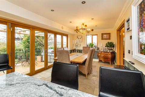5 bedroom detached house for sale, Epping Road, Stapleford Tawney