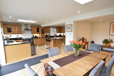 4 bedroom detached house for sale, Alnwick Drive, Bury BL9