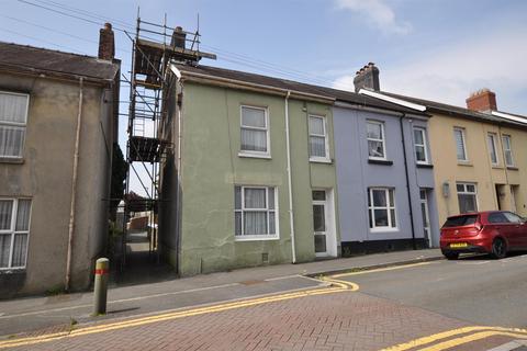 4 bedroom end of terrace house for sale, Parcmaen Street, Carmarthen