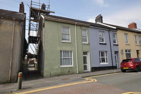 4 bedroom end of terrace house for sale, Parcmaen Street, Carmarthen