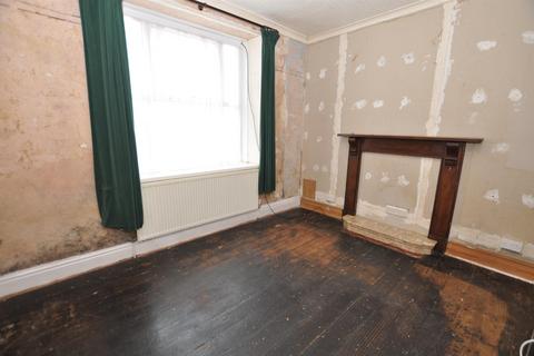 4 bedroom end of terrace house for sale, Parcmaen Street, Carmarthen