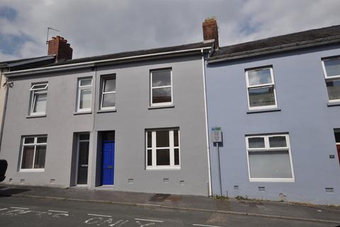 3 bedroom terraced house for sale, Parcmaen Street, Carmarthen