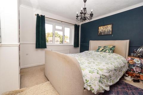4 bedroom detached house for sale, Glyndebourne Gardens, St. Leonards-On-Sea