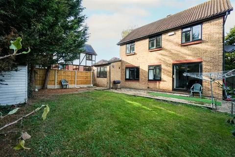 4 bedroom detached house for sale, Glyndebourne Gardens, St. Leonards-On-Sea