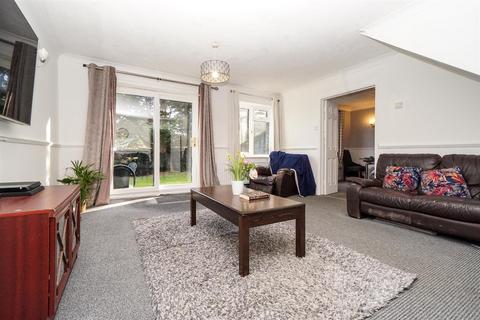 4 bedroom detached house for sale, Glyndebourne Gardens, St. Leonards-On-Sea