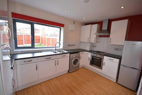 3 bedroom semi-detached house to rent, Woodville Place, Meir, Stoke-on-Trent