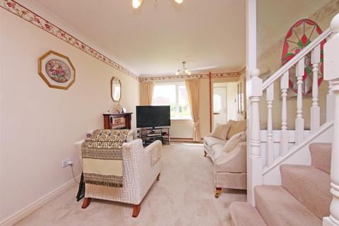 3 bedroom detached house for sale, Headley Close, York