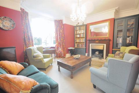 4 bedroom semi-detached house for sale, The Avenue, Stone