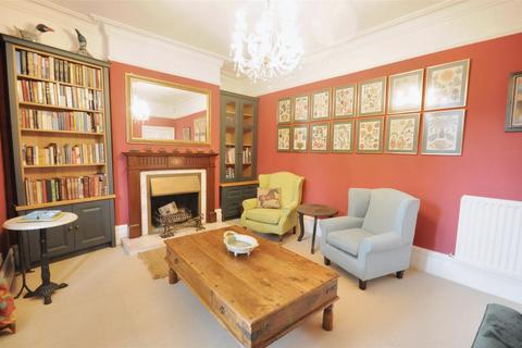 4 bedroom semi-detached house for sale, The Avenue, Stone