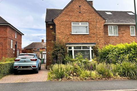 3 bedroom semi-detached house to rent, Wollaton Vale, Nottingham. NG8 2GP