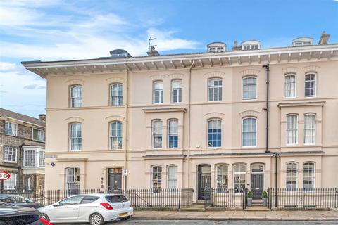 2 bedroom apartment for sale, Driffield Terrace, The Mount