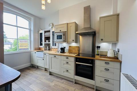 2 bedroom apartment for sale, Driffield Terrace, The Mount