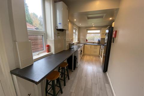 4 bedroom house to rent, Finchley Road, Fallowfield, Manchester