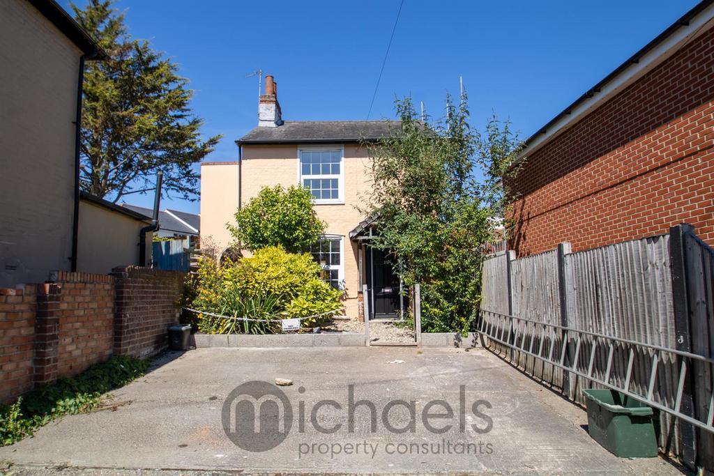 Greenstead Road, Colchester 2 bed detached house £1,150 pcm (£265 pw)
