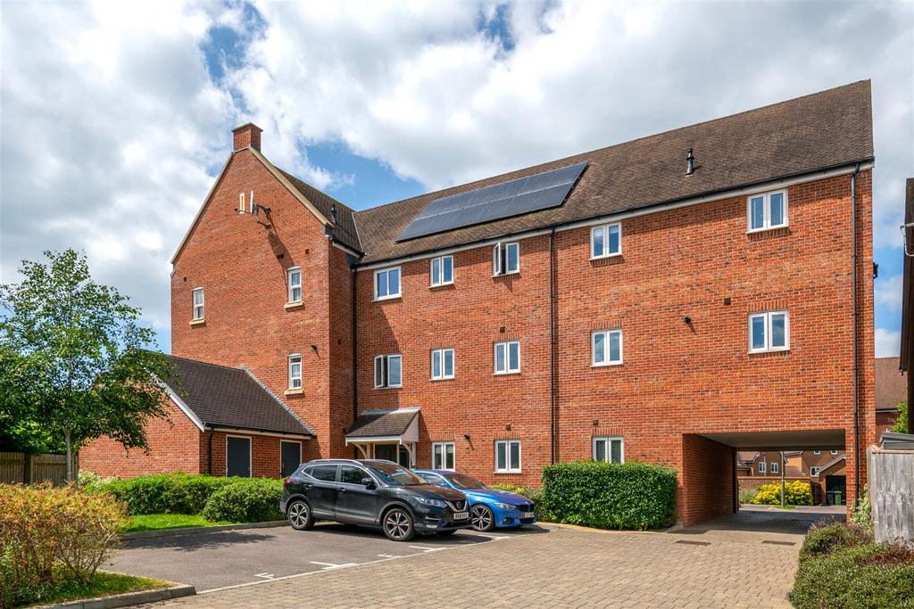 2 Woodpecker House externals-4.jpg